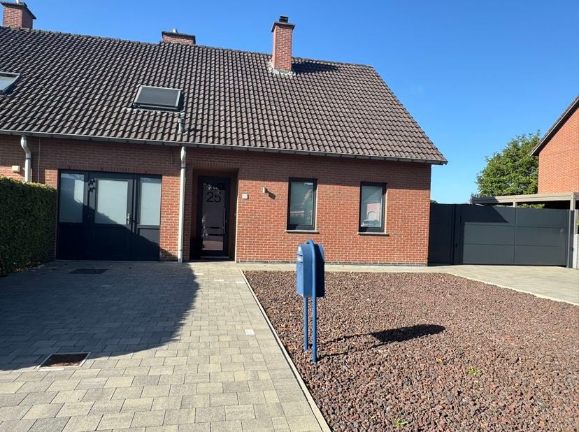 Huis te koop in Irisstraat 25,
                    3590 Diepenbeek
