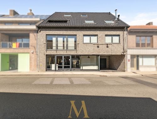                                         Gemengd gebruik te koop in Dentergem, € 749.000

