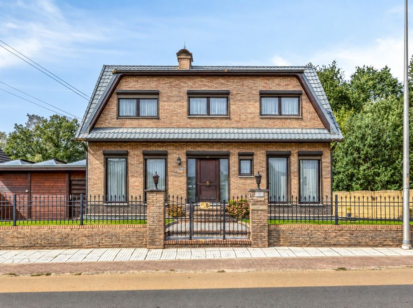 Huis te koop in Hofstraat 23B,
                    3530 Houthalen