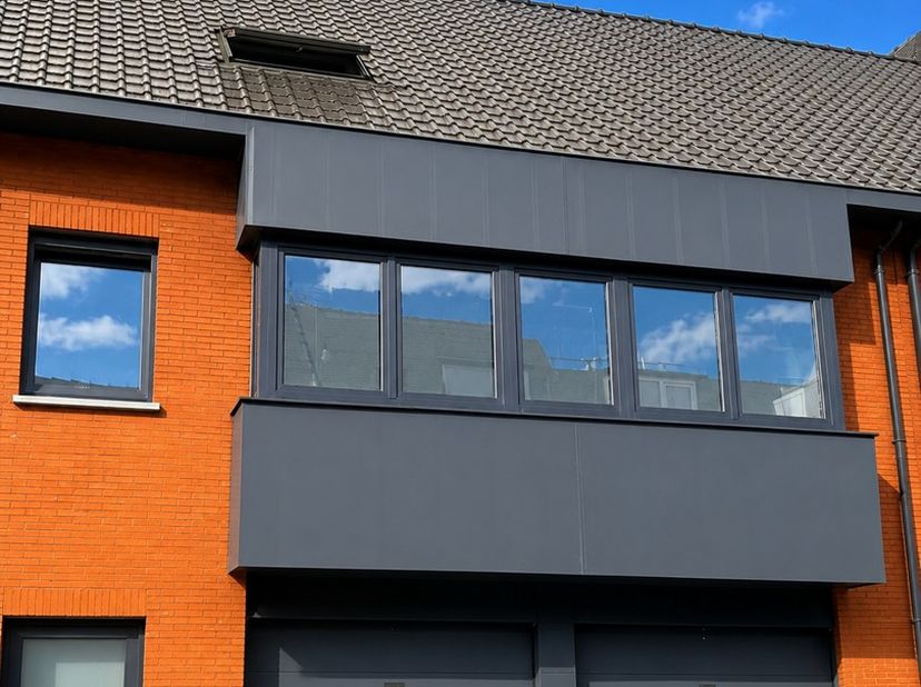 Op zoek naar een comfortabele woning met veel ruimte, licht en een uitstekende ligging?<br />
<br />
Dan is deze verzorgde woning in de Poststraat 43