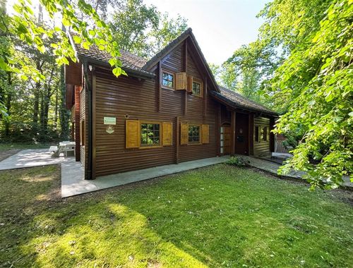                                         Chalet te koop in Bomal-sur-Ourthe, € 575.000
