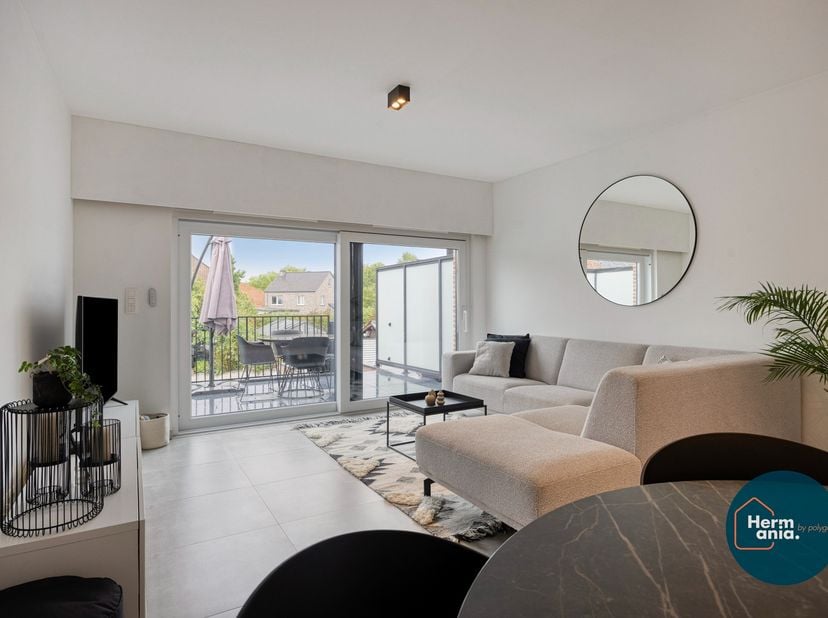Op zoek naar een gezellige, energiezuinige woning met alles wat je nodig hebt? Deze aangename woning combineert comfort, praktische ruimtes en een fij
