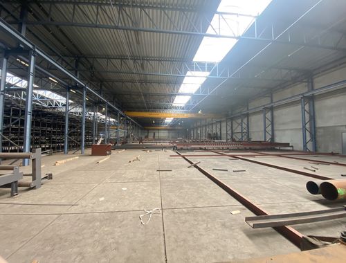                                         Commercieel Gebouw te huur in Clabecq, € 25.000
