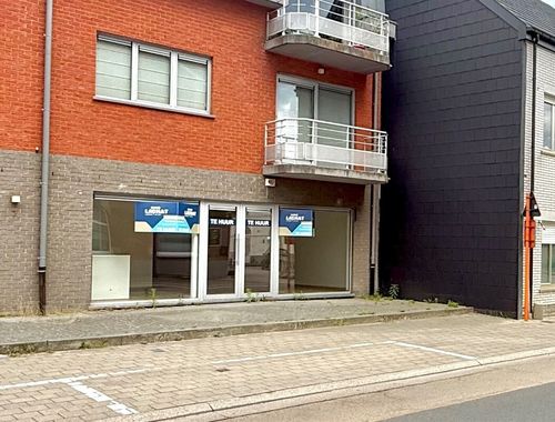                                         Bureaux à louer à Londerzeel, € 950
