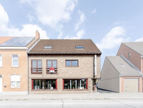                                         Handelspand met woonst te koop in Harelbeke, € 549.000
