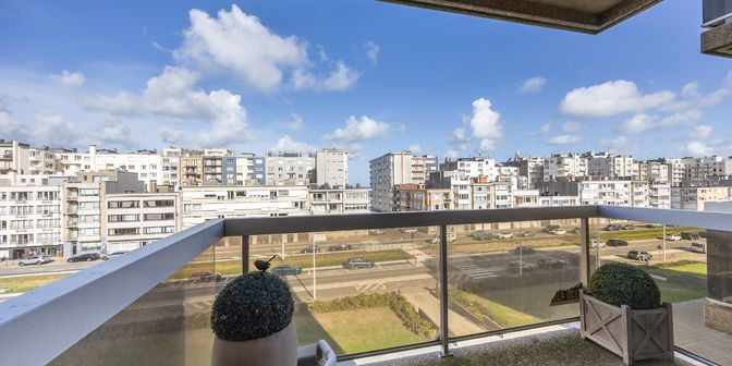 Appartement te koop in Troonstraat 38 bus 0402, 8400 Oostende