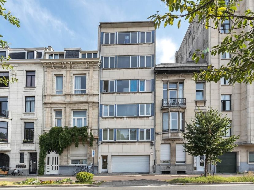 Appartement te huur in Desguinlei 156,
                    2018 Antwerpen
