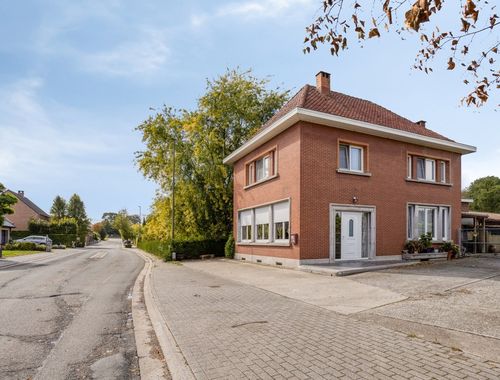                                         Maison à vendre à Elingen, € 720.000

