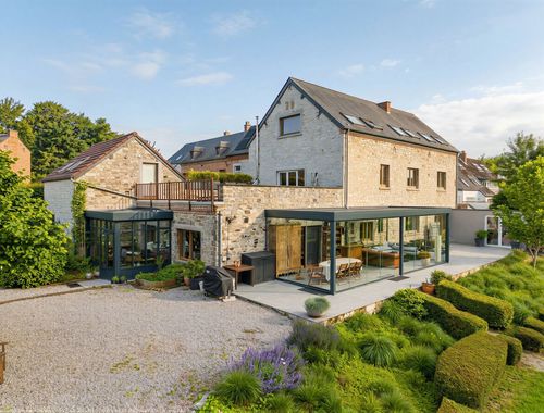                                         Villa te koop in Erpent, € 1.075.000
