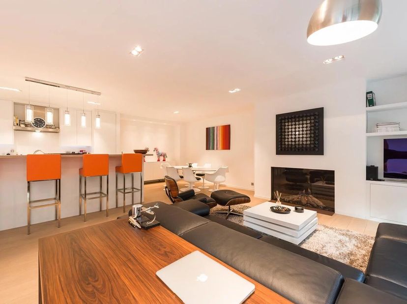 Goed gepresenteerd door Maia Zinchenko : maia.zinchenko@victoire.be<br />
Victoire Junot biedt u een prachtig luxe gemeubileerd appartement van ± 134