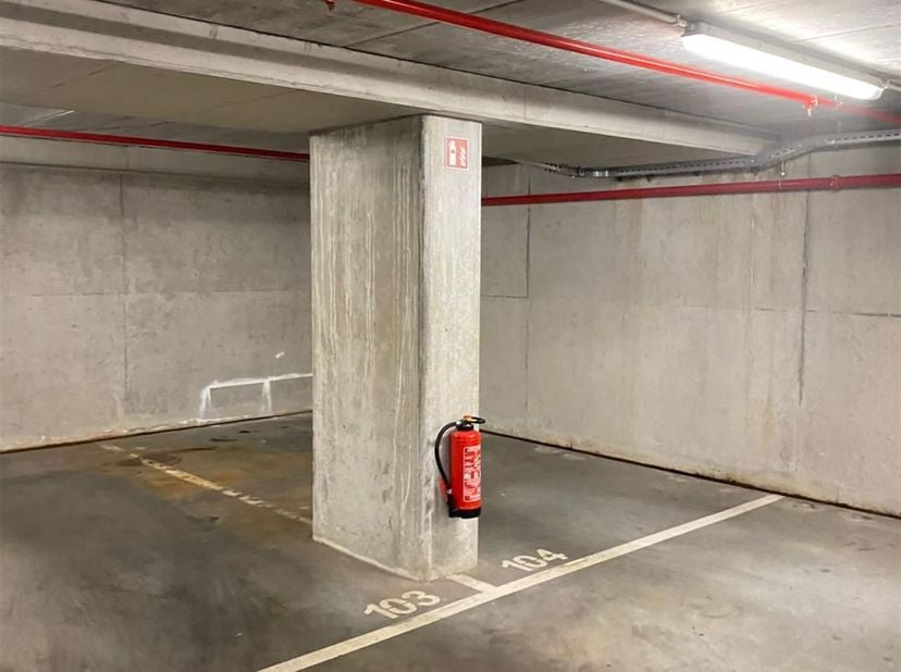 Garage te huur in Tunnelplaats 2-8,
                    2000 Antwerpen