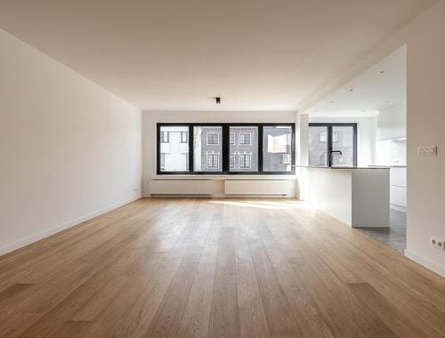                                         Appartement à vendre à Mortsel, € 365.000
