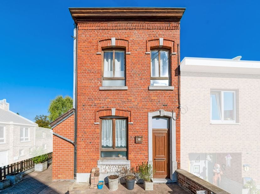 Huis te koop in Rue Haute 122,
                    4000 Liège