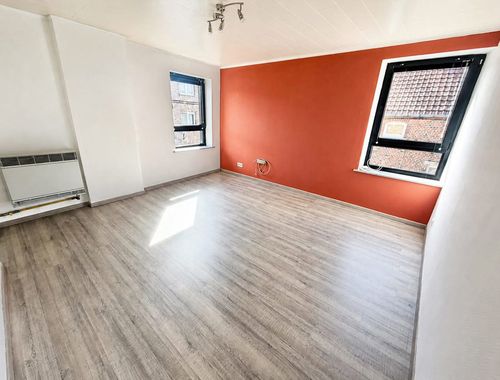                                         Duplex à louer à Souvret, € 495

