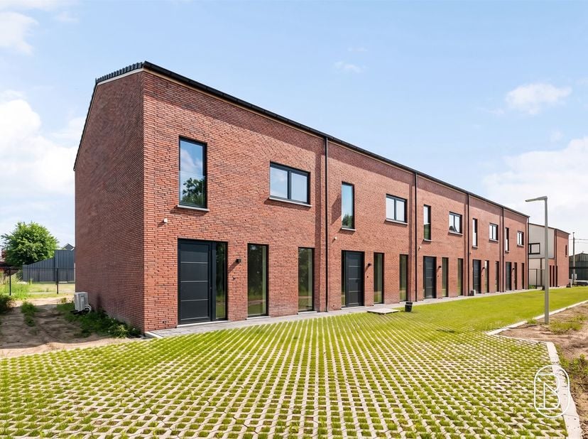 Project te koop in Eerste Aardstraat 7,
                    8531 Bavikhove