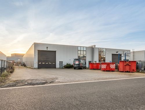                             Bedrijfsgebouw te koop in Overpelt
