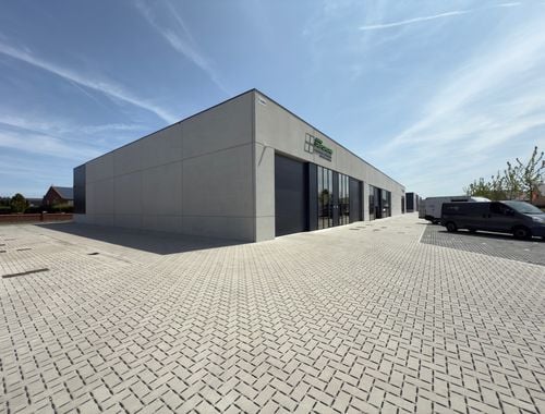                                         Entrepôt sans bureau à vendre à Dentergem, € 420.000

