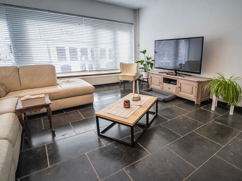 Découvrez ce magnifique appartement économe en énergie situé dans le quartier paisible de Koningshooikt. Ce logement se trouve au coeur de Koningshooi