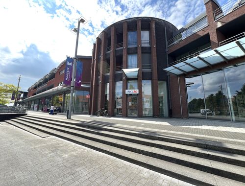                                         Handelszaak te huur in Maaseik, € 1.753
