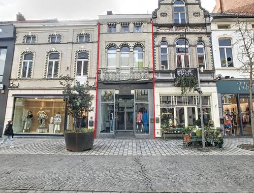                                         Handelspand met woonst te koop in Roeselare, € 500.000
