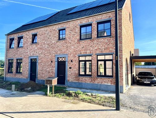                                         Maison à vendre à Menen, € 325.000
