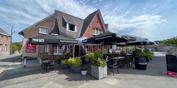 Bedrijfsvastgoed te koop in Place de Béclers 37, 7532 Beclers