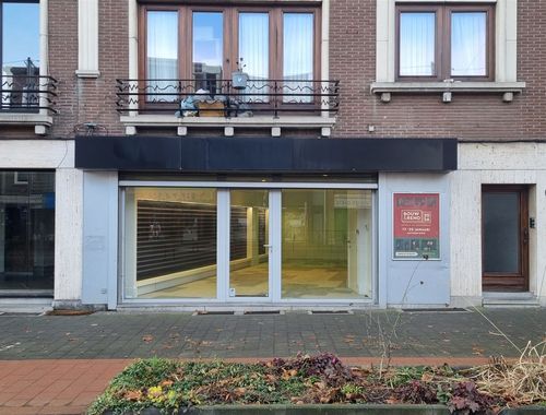                                         Bureaux à louer à Mortsel, € 1.500

