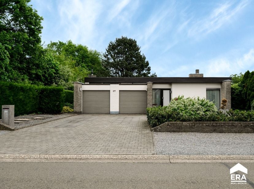 [[ DIT PAND NEEMT DEEL AAN DE ERA OPEN HUIZEN DAG OP 13/6 VAN 14:30 TOT 15:30 ]] Bent u op zoek naar een ruime en veelzijdige woning in een groene, ru