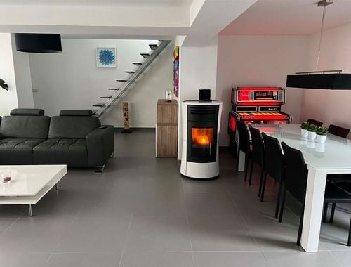                                         Eengezinswoning te koop in Bury, € 215.000
