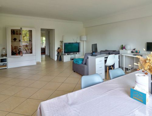                                         Appartement à vendre à Auderghem, € 385.000
