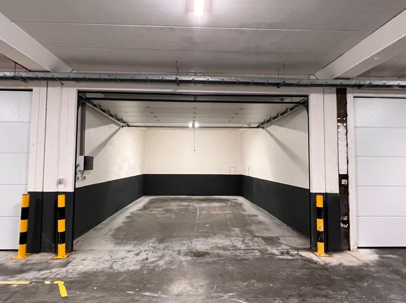 Bedrijfsvastgoed te koop in Ambachtenstraat 5,
                    2260 Westerlo