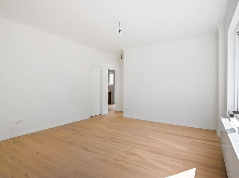 Prachtig gelijkvloers app met 1 slpks en garage in Lier!<br />
Dit prachtig gelijkvloers appartement is centraal gelegen in een rustige straat in Lier