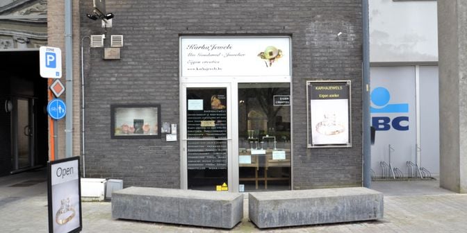 Bedrijfsvastgoed te koop in Gentsestraat 16, 8530 Harelbeke