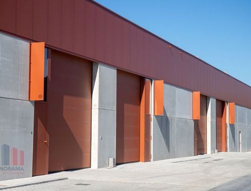                                         Bedrijfsgebouw te koop in Izegem, € 245.920
