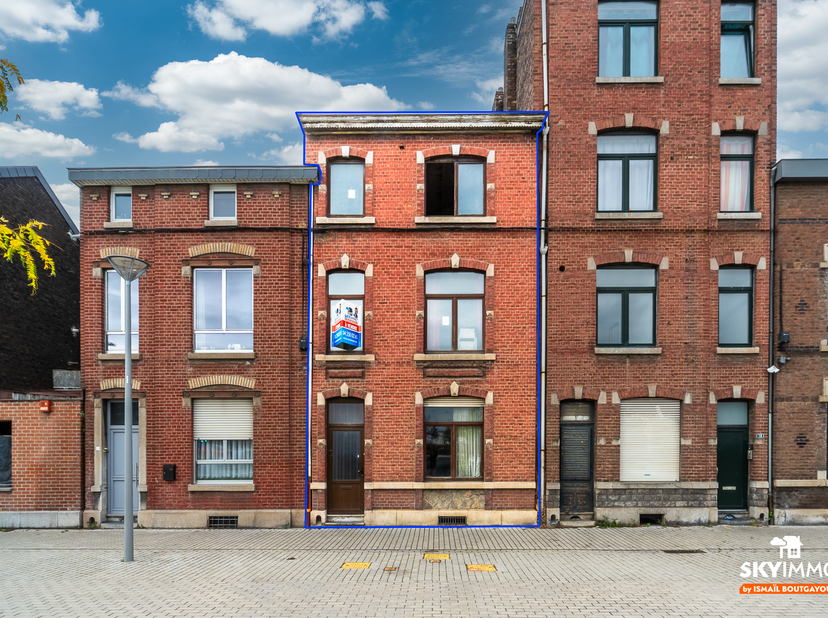 L'agence SKYIMMO vous propose ce magnifique immeuble de rapport composé d'un appartement+ un duplex , situé à LIEGE. ce bâtiment est une excellente op