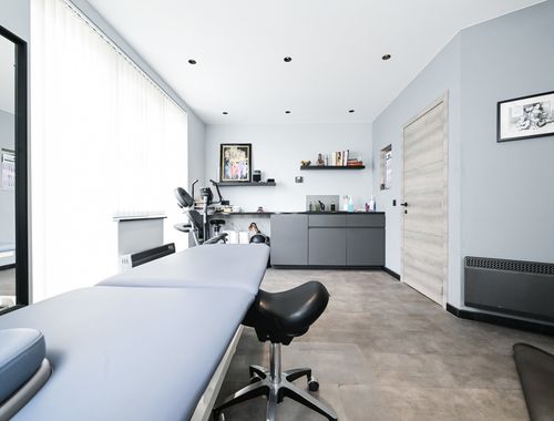                                         Bureaux à vendre à Molenbeek-Saint-Jean, € 100.000
