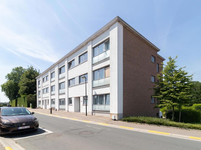 <br />
ERPS-KWERPS (Kortenberg) - Aangenaam appartement, gelegen op de gelijkvloerse verdieping van een klein gebouw zonder lift. Het appartement besc