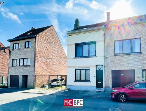                                         Maison à vendre à Berchem-Sainte-Agathe, € 450.000
