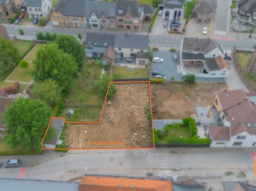 HILLEGEM – Zuidgerichte bouwgrond voor open bebouwing op centrale ligging<br />
Deze zuidgerichte bouwgrond is gelegen in een landelijk kader en combi