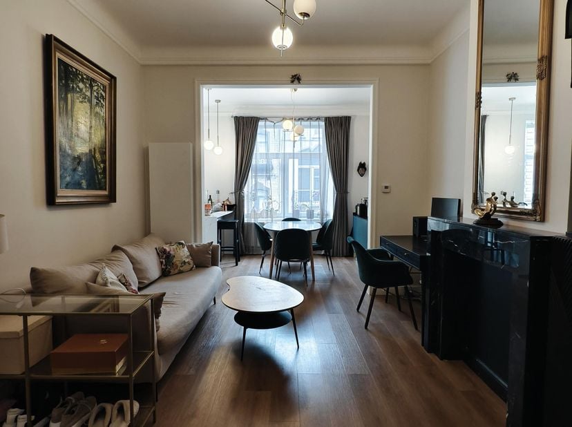 À vendre – Magnifique appartement entièrement rénové de 66 m²<br />
<br />
Situé dans un quartier recherché et sécurisé, à proximité immédiate des ins