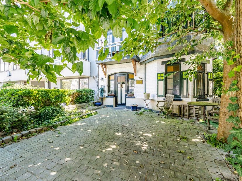 Villa Mon Foyer  Een iconische erfgoedvilla op een toplocatie in Koksijde In het hart van Koksijde, met een uniek open zicht op de iconische "Pit", be