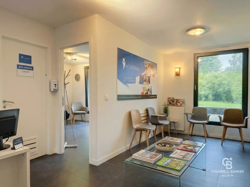 Bien professionnel à louer à ,
                    1180 Uccle