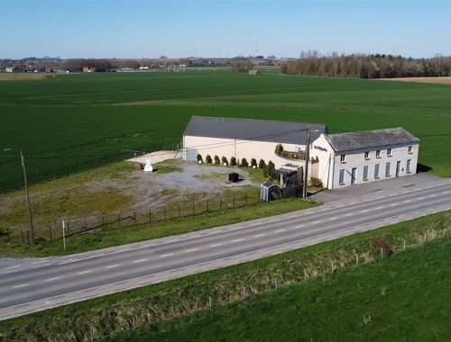                                         Immeuble d’appartements à vendre à Rumes, € 489.000
