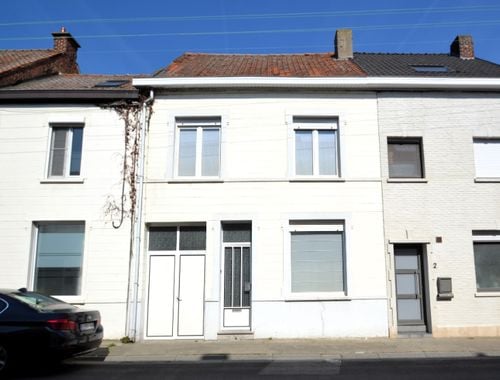                                         Maison à vendre à Harelbeke, € 240.000
