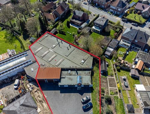                                        Entrepôt à vendre à Merelbeke, € 1.100.000
