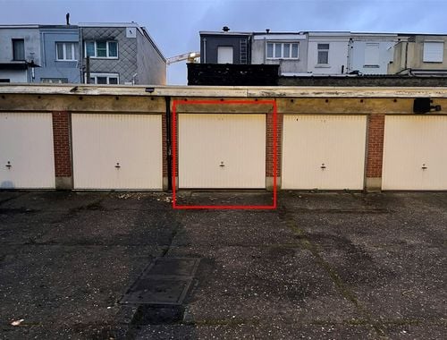                                         Garagebox te huur in Deurne, € 100
