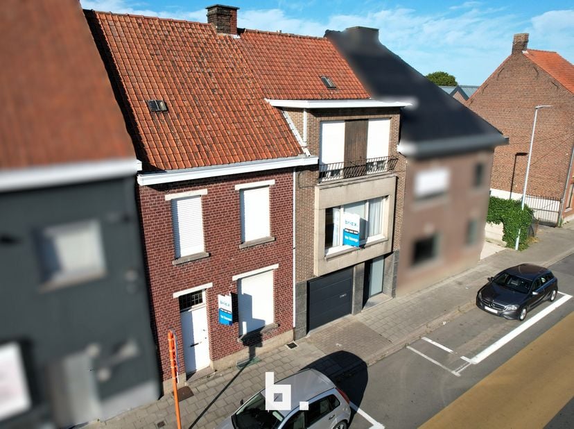 Huis te koop in Overleiestraat 132,
                    8530 Harelbeke