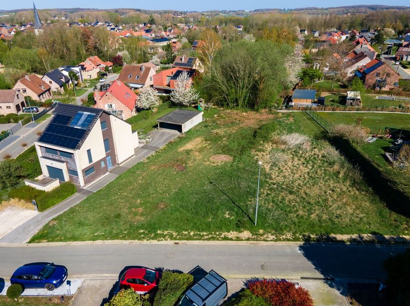 Ontdek deze aantrekkelijke bouwgrond van 778 m², ideaal gelegen in het charmante Boutersem en perfect geschikt voor het realiseren van een stijlvolle
