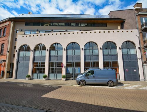                                         Kantoor te huur in Izegem, € 995
