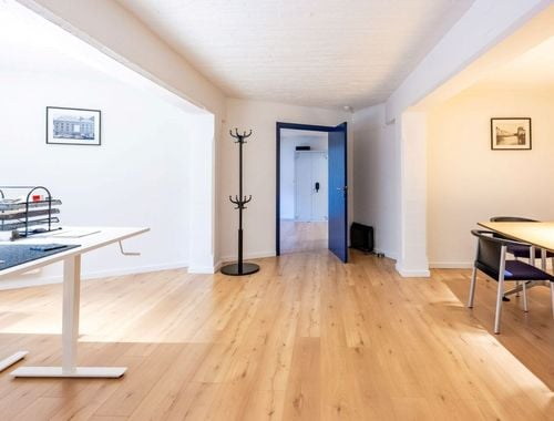                                         Bureaux à louer à Antwerpen, € 843,33

